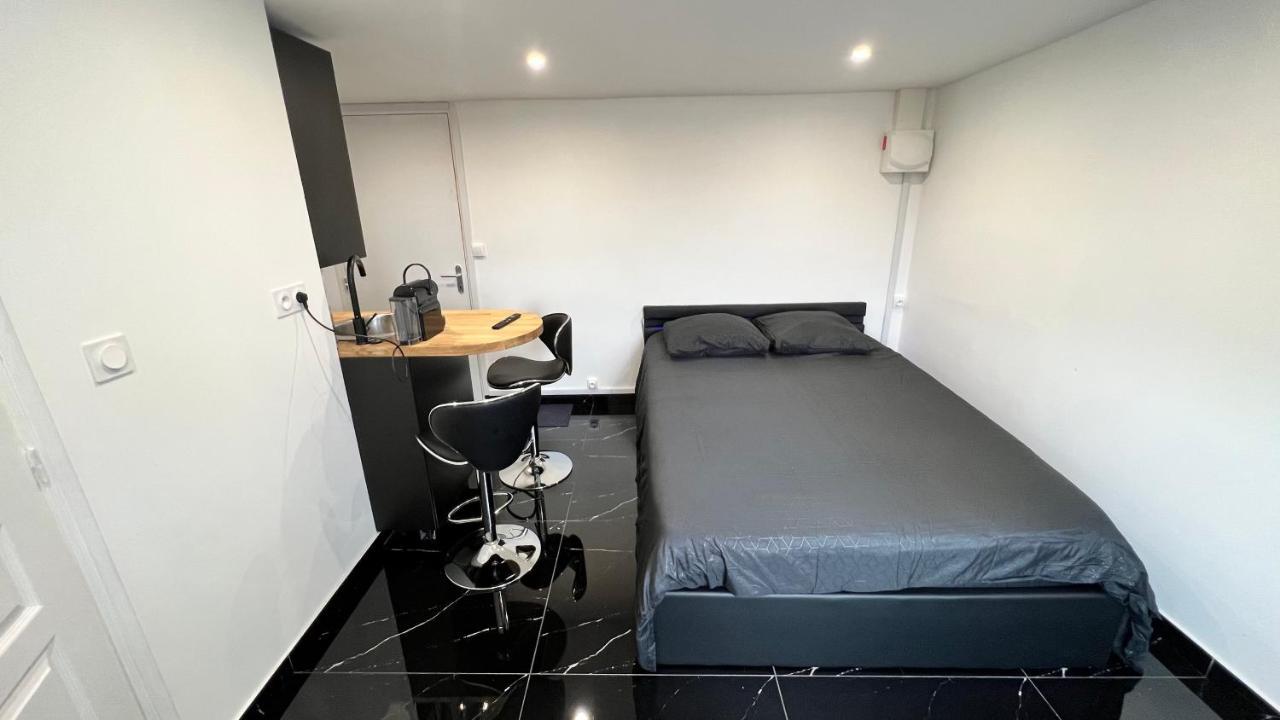 Bella Vita - Studio Tout Equipe - Tv Netflix - Centre Ville 100M- Gare 50M - Basilique 200M Lisieux Bagian luar foto