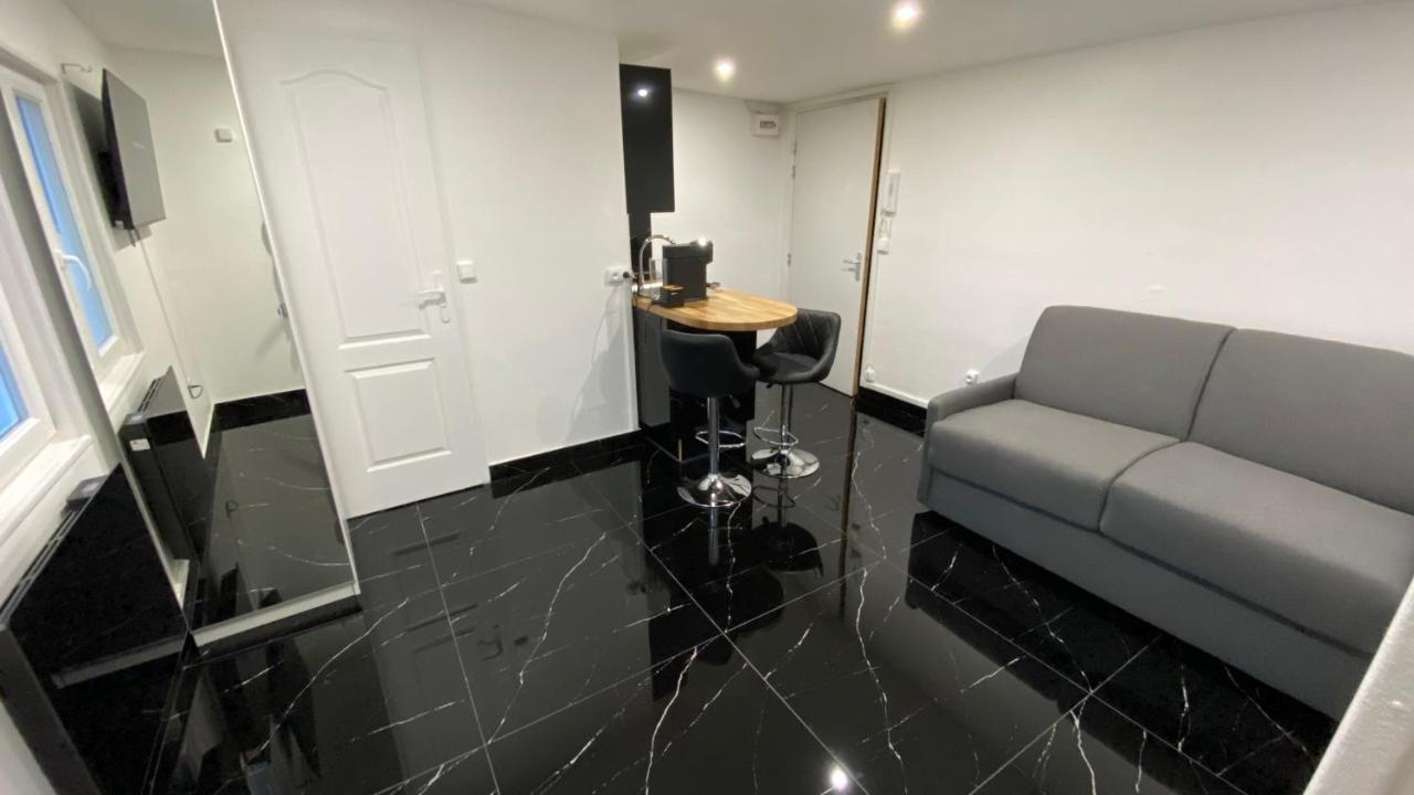 Bella Vita - Studio Tout Equipe - Tv Netflix - Centre Ville 100M- Gare 50M - Basilique 200M Lisieux Bagian luar foto